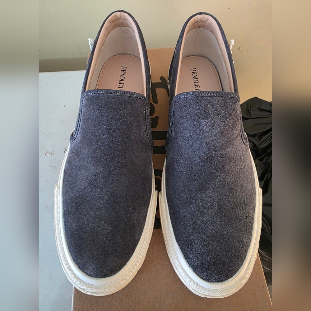 Pendleton Men's Dark Blue/Grey Suede Slip-Ons